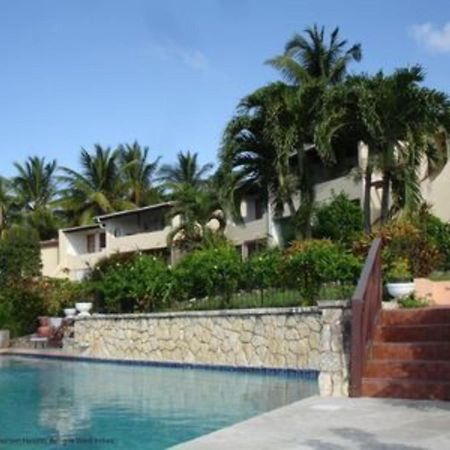 Attractive 2-Bed Apartment Stunning Sea View Dickenson Bay Екстер'єр фото