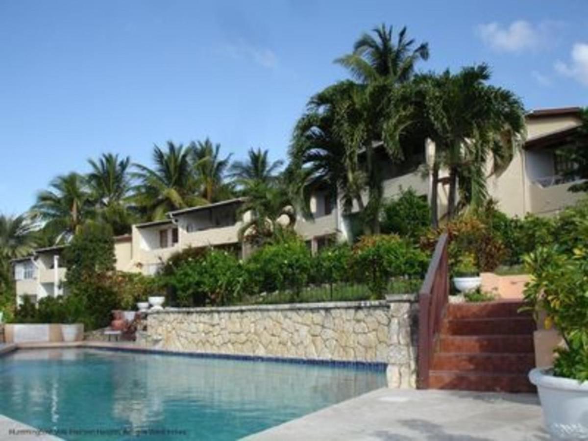 Attractive 2-Bed Apartment Stunning Sea View Dickenson Bay Екстер'єр фото